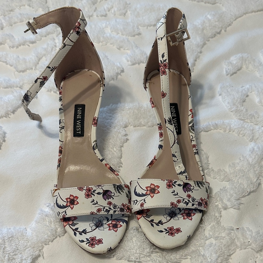 Nine West White Floral Heels
